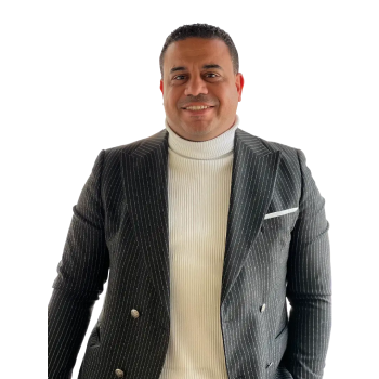 Profile photo of agent Mr. Hossam Zayed